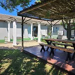 Pelican Accommodation Ottery