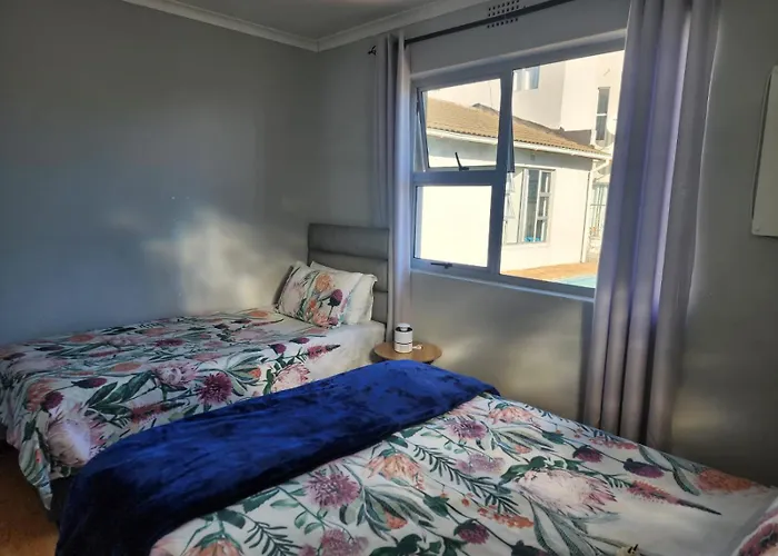 Pelican Accommodation Ottery